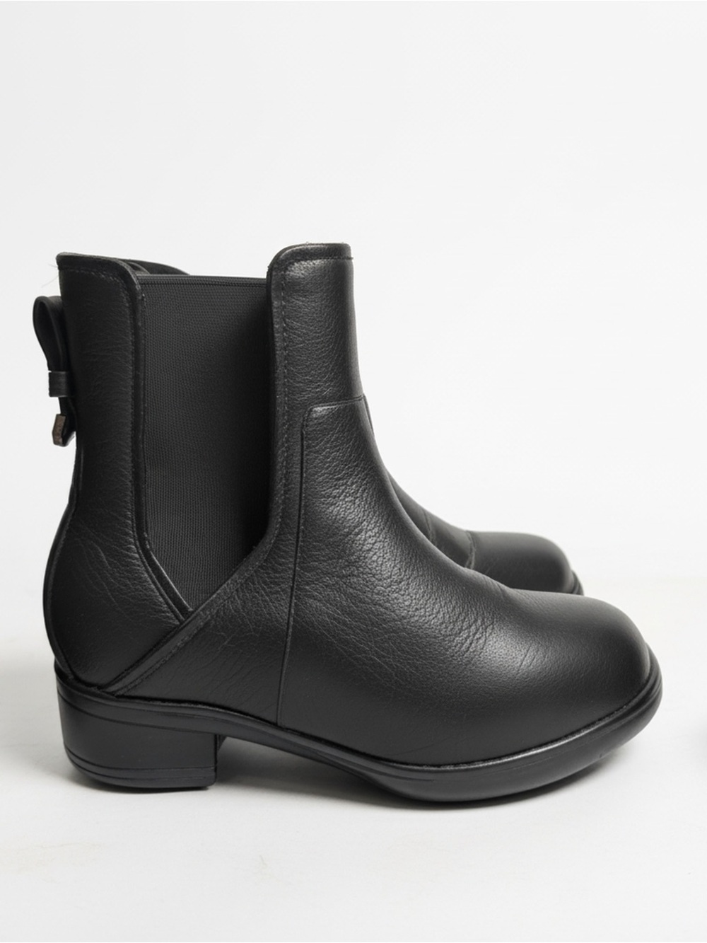 Cole Haan Camea Waterproof Black Leather Chelsea Boots 7.5